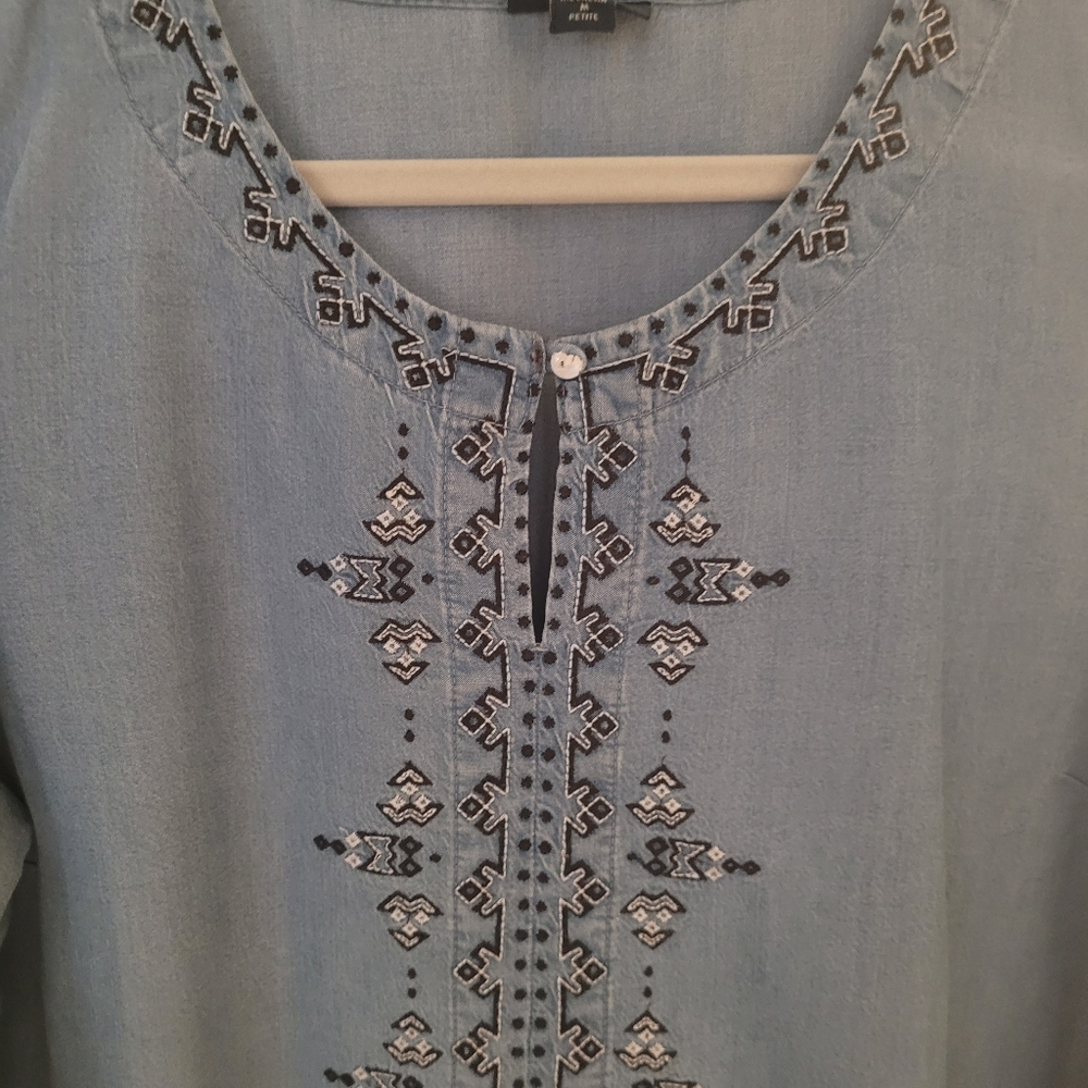J Jill Embroidered denim Blue Women's Top - Picture 2 of 6